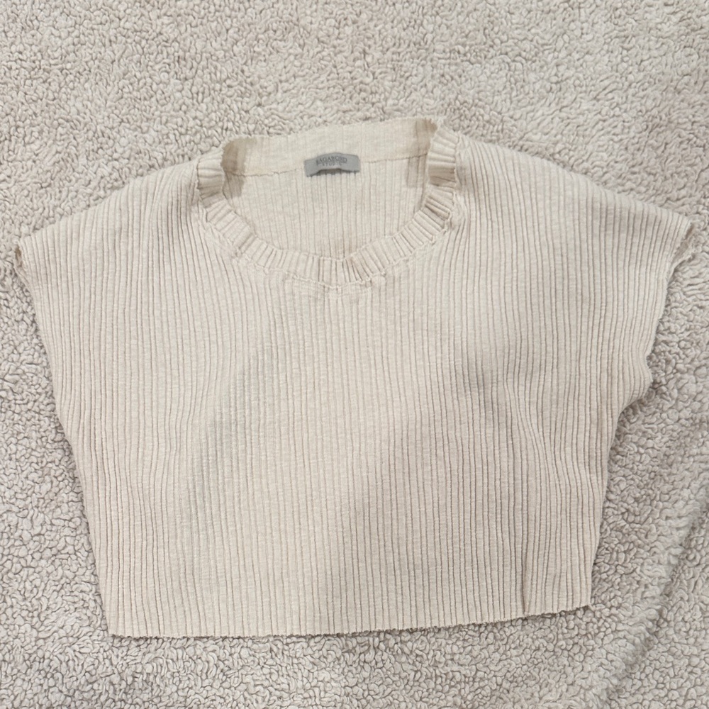Elegant Beige Ribbed Crop Top